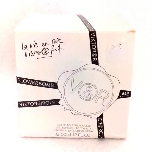 Viktor & Rolf FlowerBomb La Vie En Rose 1.7 fl oz Sparkling Eau De Toilette NEW - Picture 2 of 3